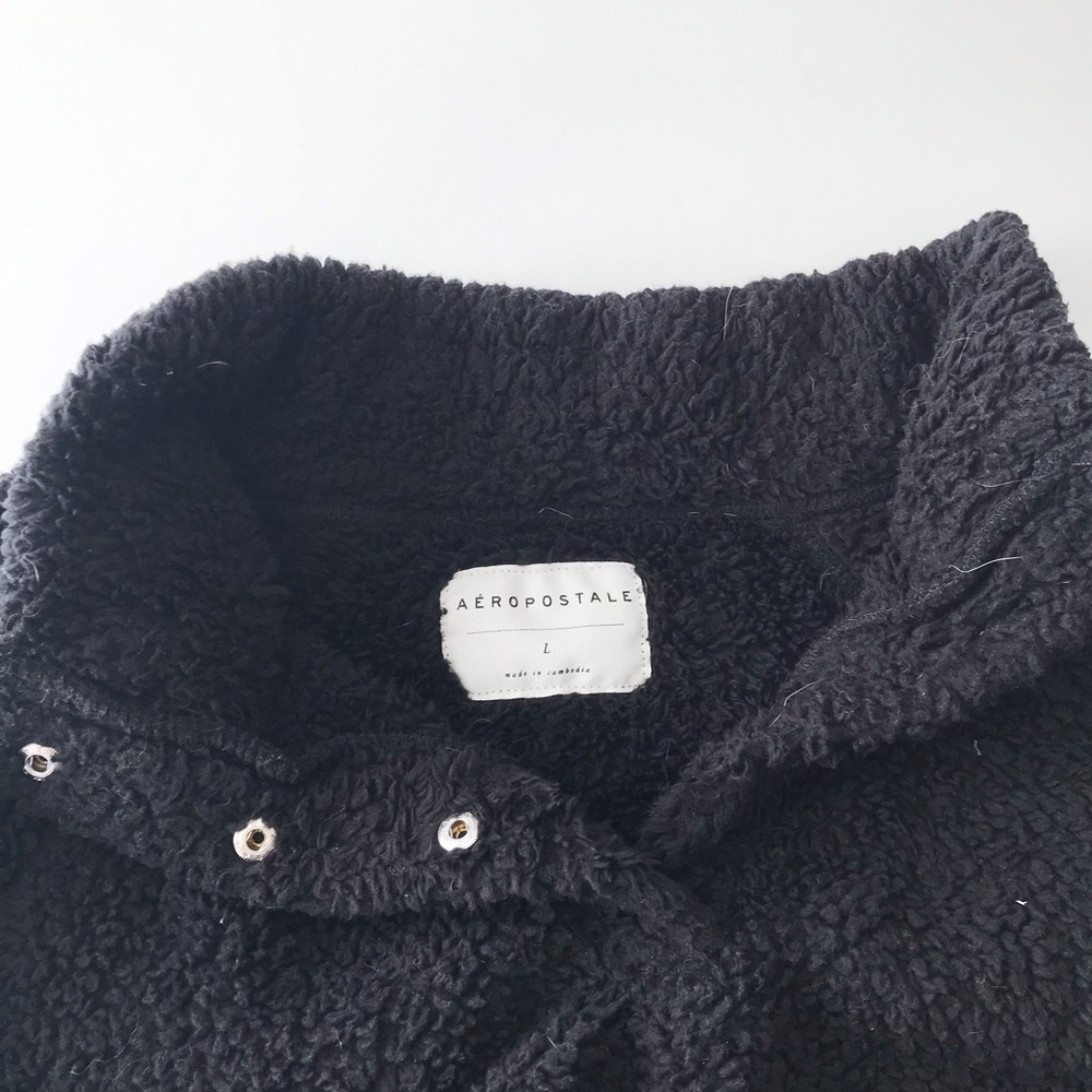 Aeropostale black fluffy pull over